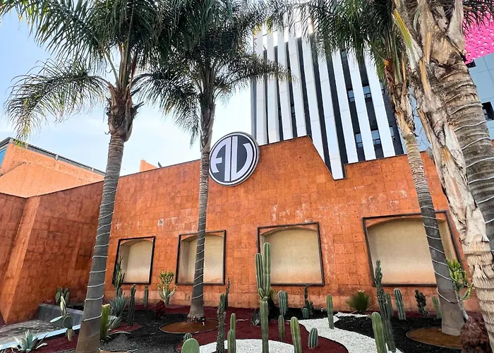 Hotel Capital O Autoparador Del Valle 3*